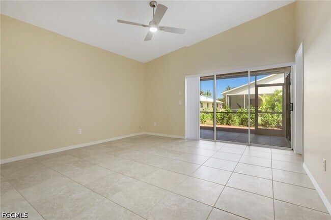 Building Photo - 5011 SW 16th Pl