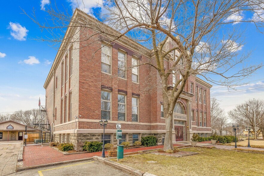 Building Photo - 249 N Athenian Ave