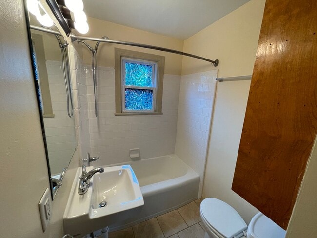 Building Photo - Three Bedroom House Available Near Downtown and Rt 250