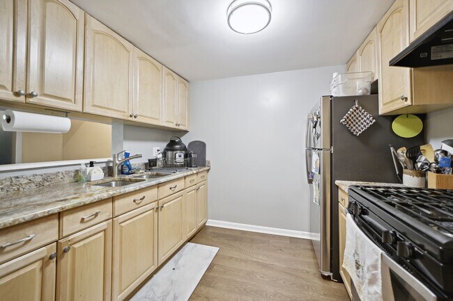 Building Photo - 1622 5th St NW