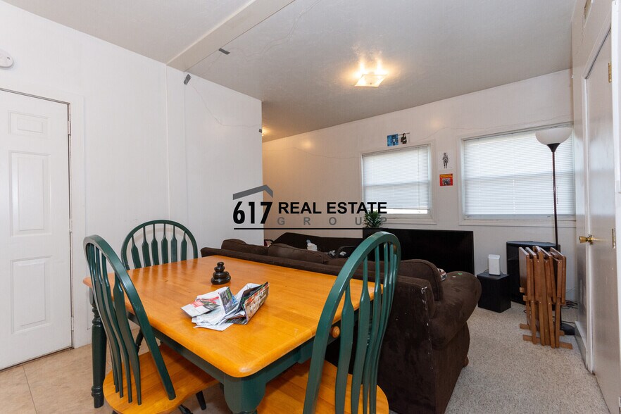 Building Photo - 14 Ashford St