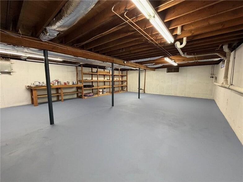 Building Photo - 209 Hatchery Rd