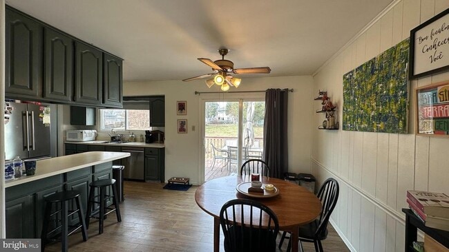 Building Photo - 228 Embleton Rd