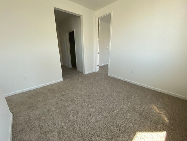 Building Photo - Spacious 4-Bedroom New Build in Prime Nort...