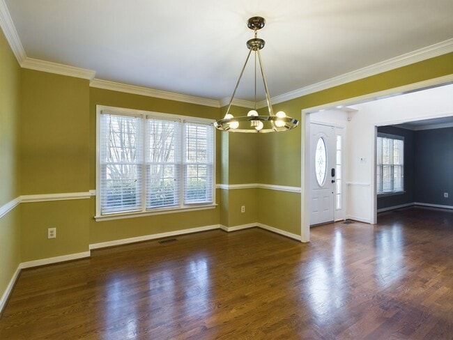 Building Photo - 2824 Hampton Woods Dr