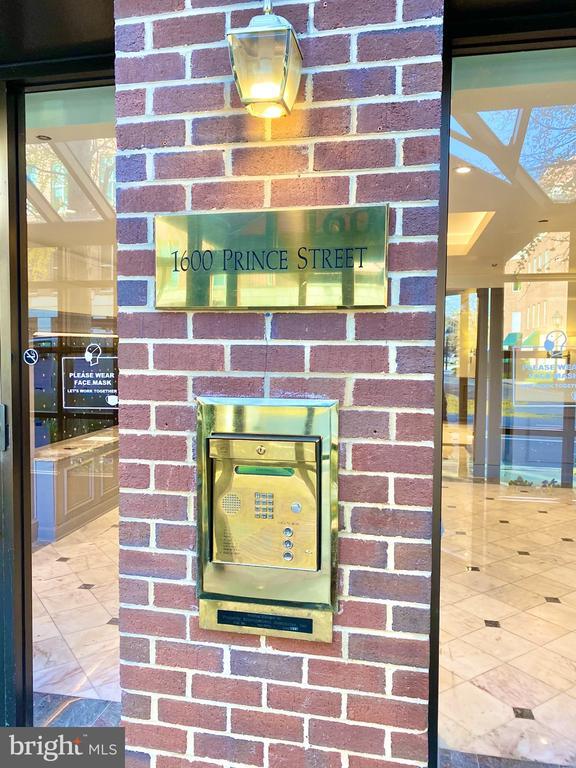 Building Photo - 1600 Prince St