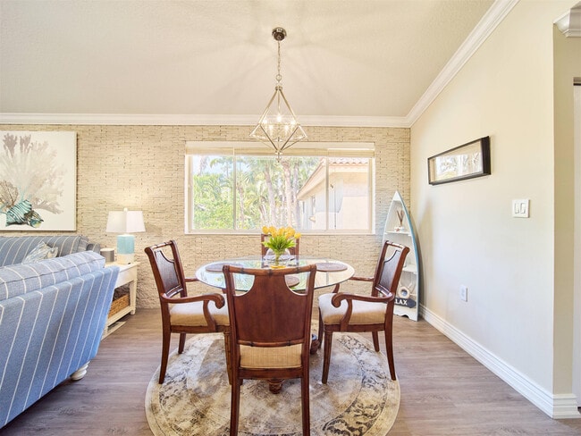 Building Photo - 19218 Glenmoor Dr