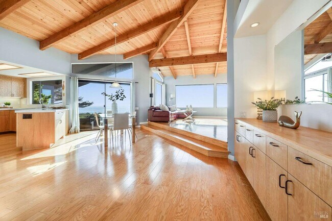 Building Photo - 470 Grey Whale