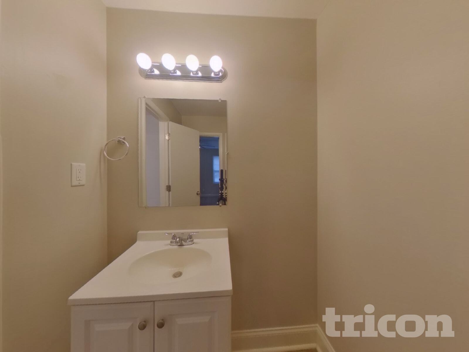 Building Photo - 6809 Cardigan Ave