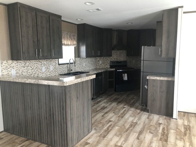 Building Photo - 10161 Pollard Rd