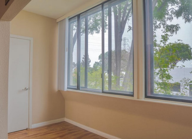 Building Photo - Charming 2 Bed, 2 Bath Condo in Santa Clara