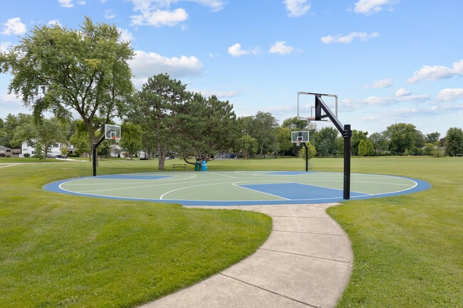 Building Photo - 135 Encina Dr