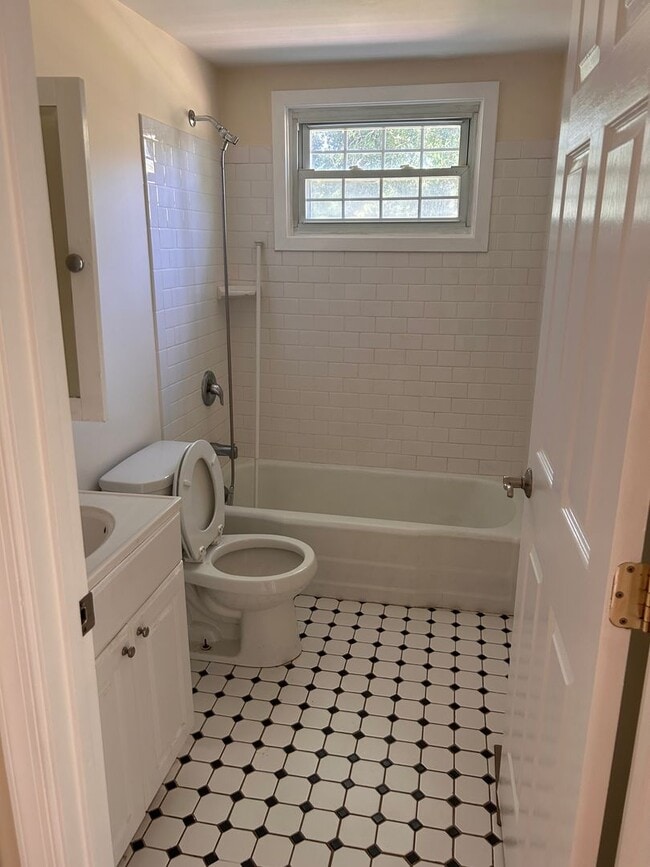 Building Photo - Annapolis Single Family Home