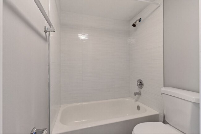 Building Photo - ONE BEDROOM ONE BATHROOM! WATERFRONT COMMU...