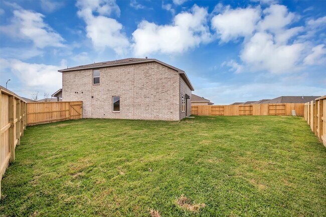 Building Photo - 26710 Willow Ln