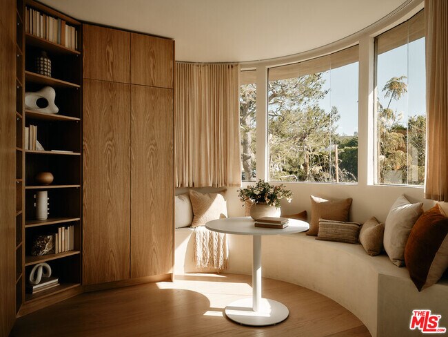 Building Photo - 1705 Carla Ridge
