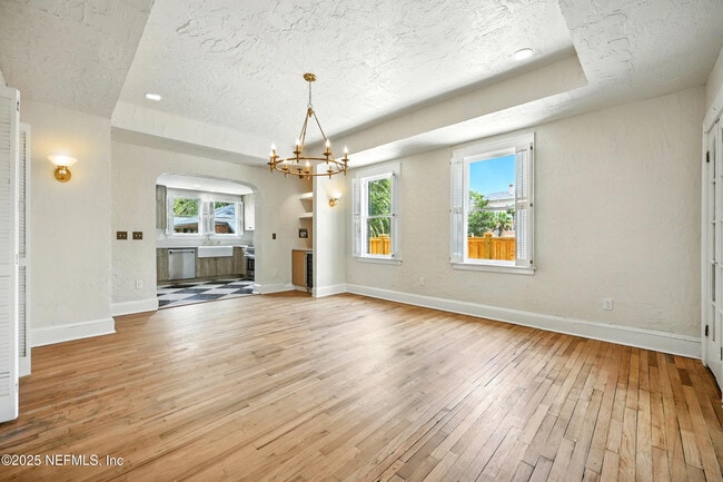 Building Photo - 2131 St Johns Ave