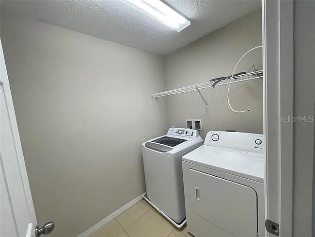 Building Photo - 1717 Hammock Park Way