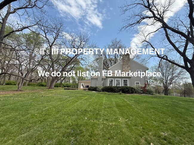 Building Photo - 1314 W Red Bridge Rd