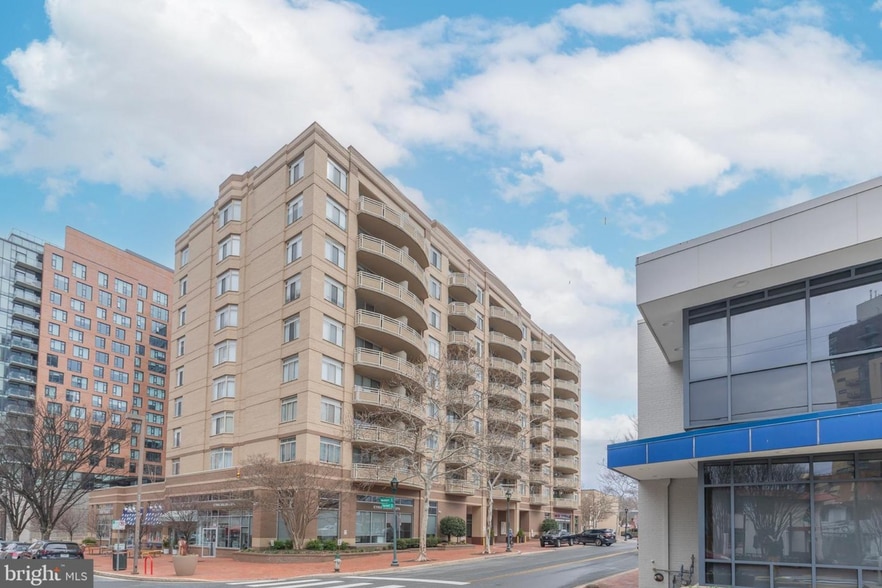 Building Photo - 4801 Fairmont Ave