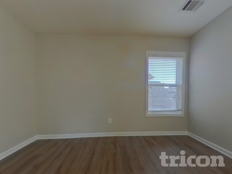 Building Photo - 3427 Harvest Ridge Ln NE