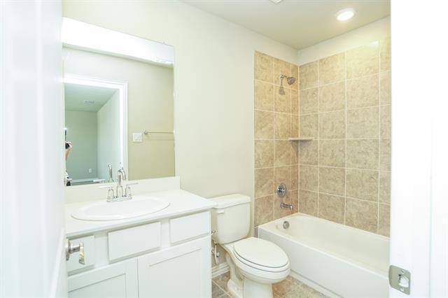 Building Photo - 333 Edmund Ln