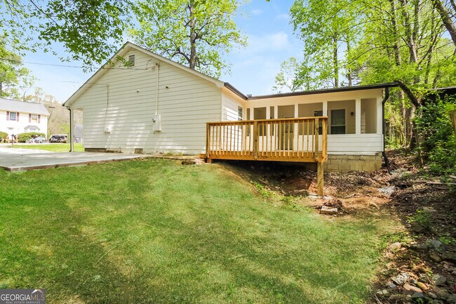 Building Photo - 4336 Hill View Dr