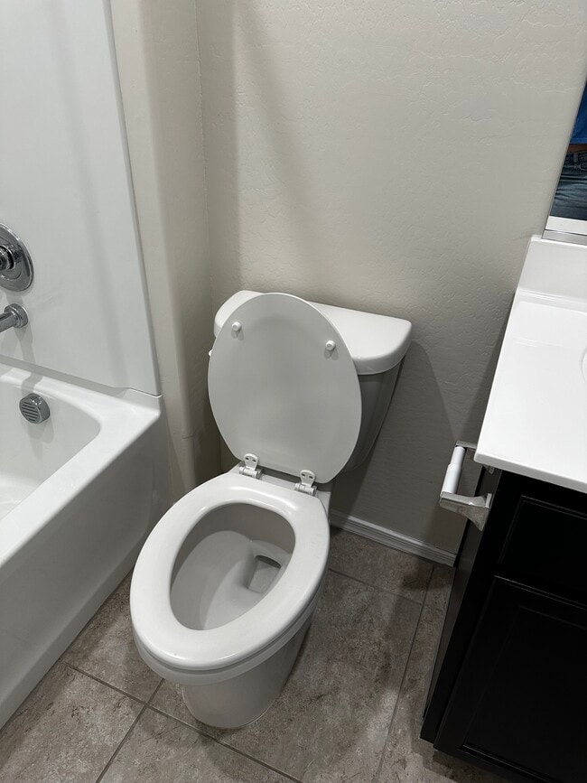 Building Photo - 35288 W San Alvarez Ave