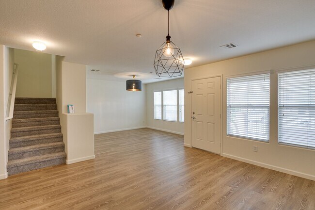 Building Photo - Charming 3-Bedroom Townhome in 89044 with Gated Porch, Walk-In Pantry & Spacious Primary Suite