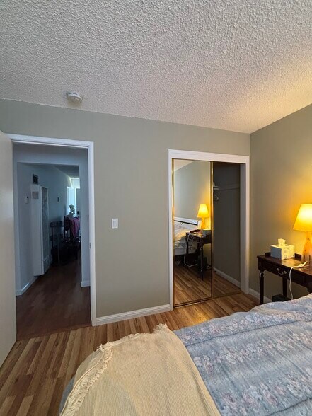 Bedroom #4 FURNITURE IN PHOTOS FOR DISPLAY ONLY - 990 Helen Ave