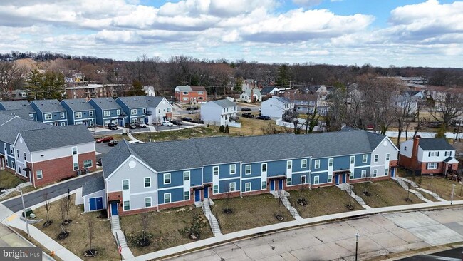 Building Photo - 4907 Hamilton Ave