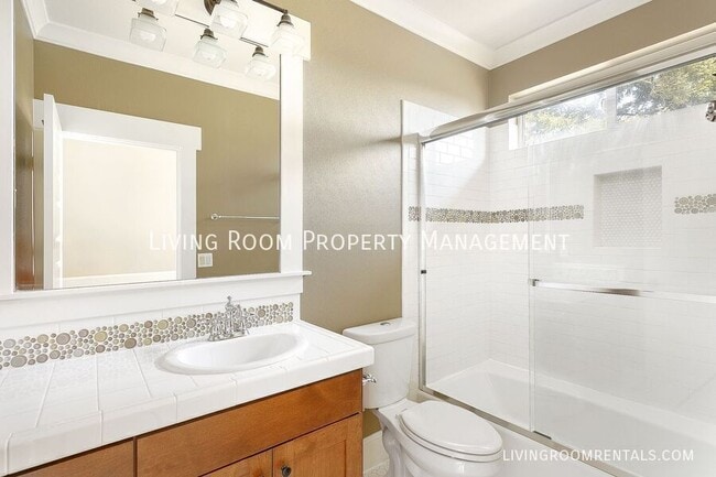 Building Photo - 2635 NE Sumner St