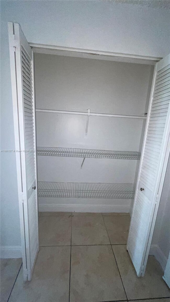 Building Photo - 1805 Sans Souci Blvd