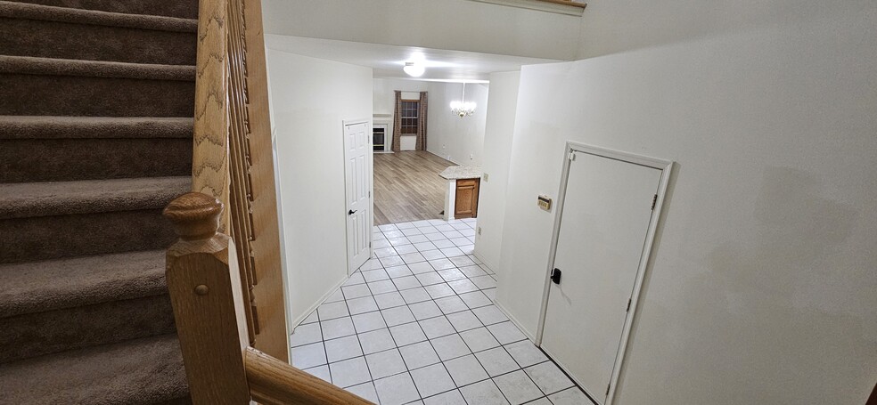 Building Photo - 34 Degas Cir