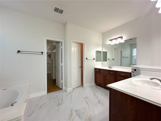 Building Photo - 1575 Poets Way