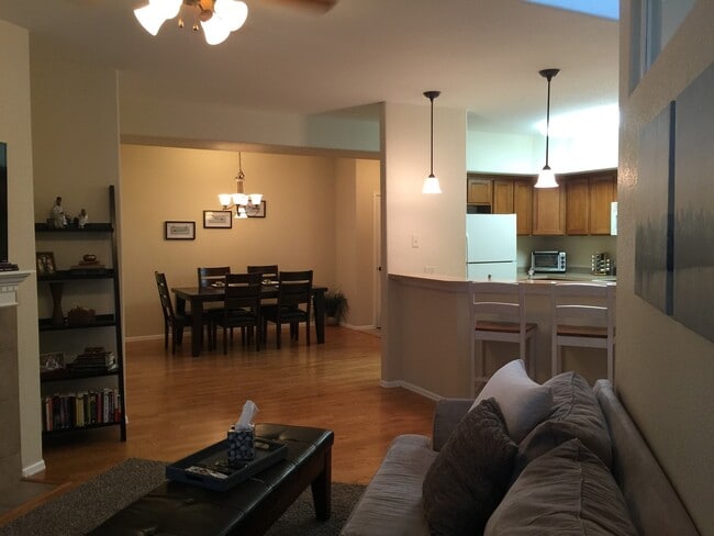 Building Photo - Beautiful Condo in Desirable Saddleback Ridge