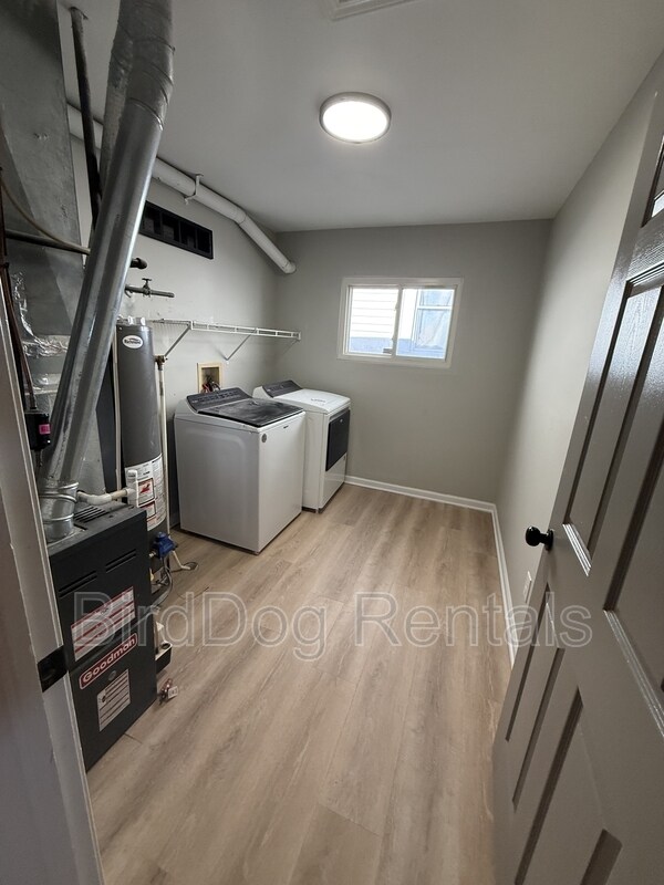 Building Photo - 690 Gibbard Ave