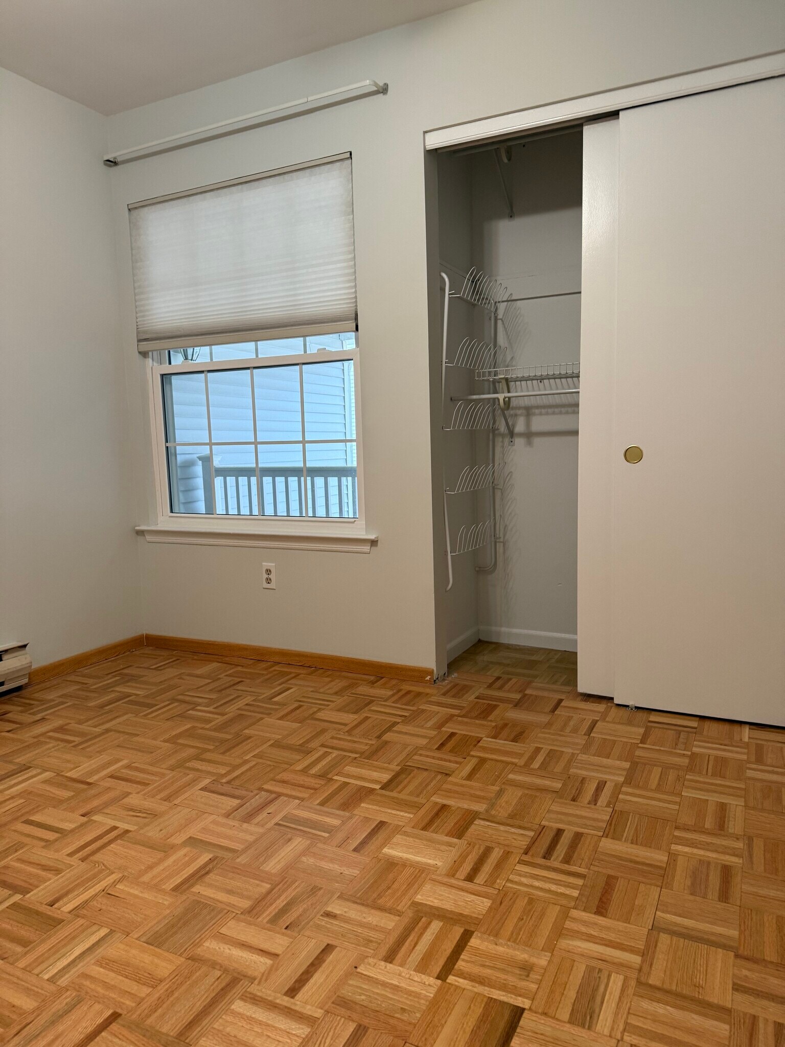 Building Photo - 80 Mountain Ct