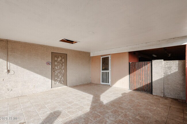 Building Photo - 93 S 95th St