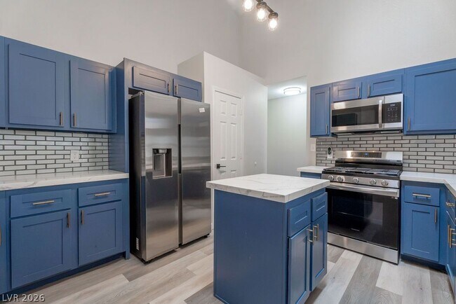 Building Photo - 1735 Navarre Ln