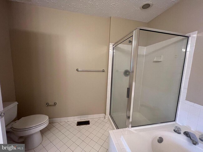 Building Photo - 5004 Doctorfish Ct