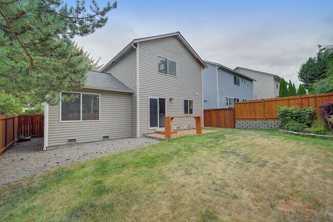 Building Photo - 3Bd/2.5Ba Everett Home