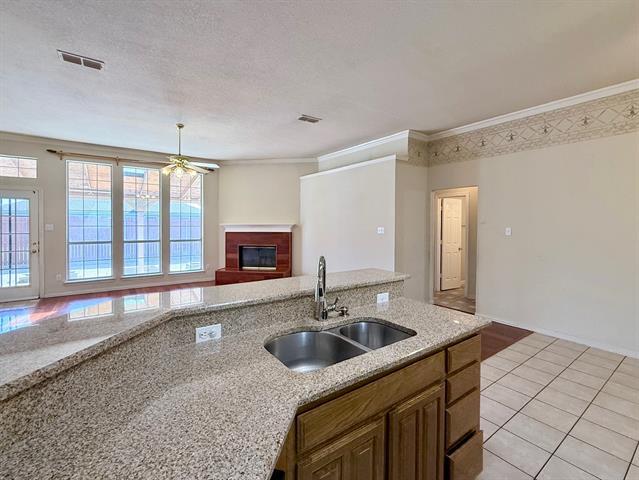 Building Photo - 8166 Berkshire Dr