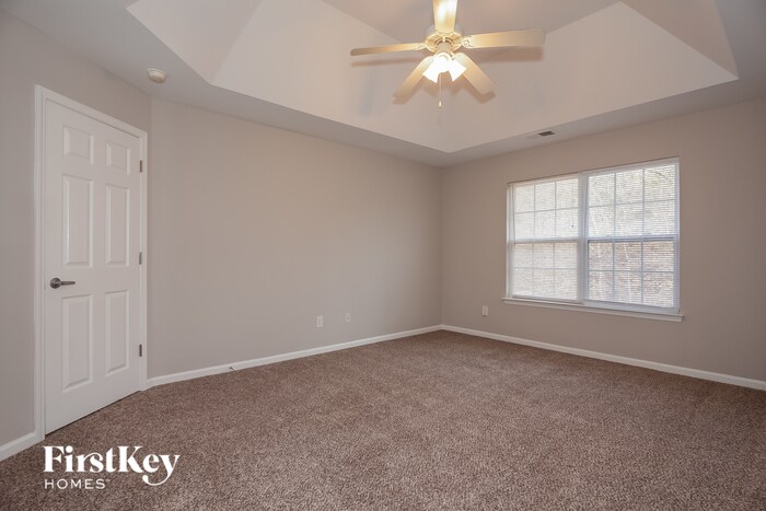 Building Photo - 1215 Oakdale Commons Ct