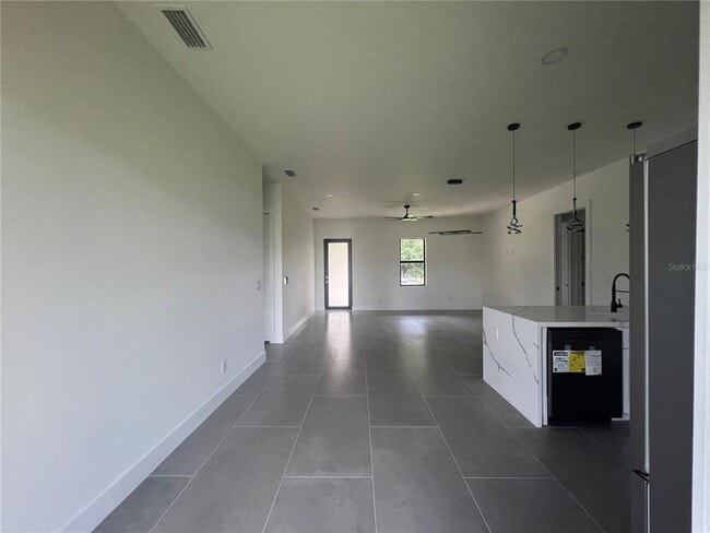 Building Photo - 21492 Dollard Ave