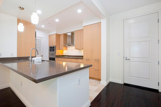 Building Photo - 476 Caruso Ave