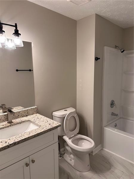 Building Photo - 425 Orchard Dr