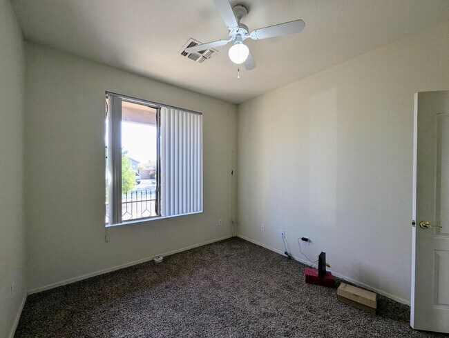 Building Photo - 5770 W Golden Ln