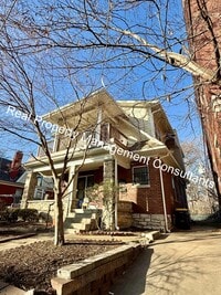 Building Photo - Beautiful Historic 2 bedroom Duplex