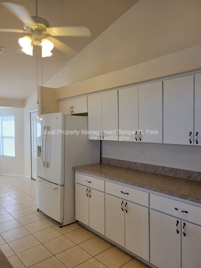 Building Photo - 1314 Avonwood Ct